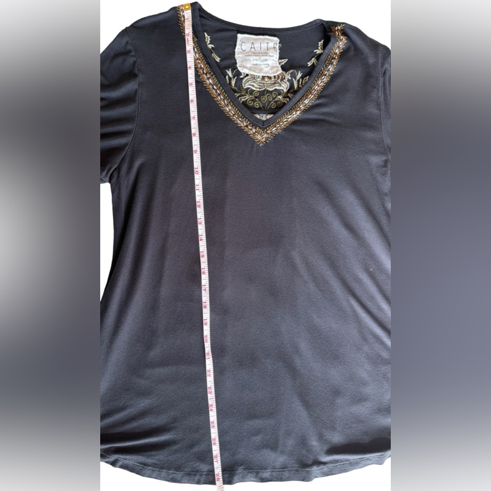 Caite Embroidered Navy Blue Long Sleeve Tunic Top V-Neck Floral Size Medium - Picture 5 of 9
